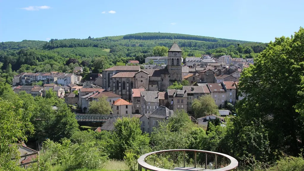 Vue sur Eymoutiers depuis le belvédère_1