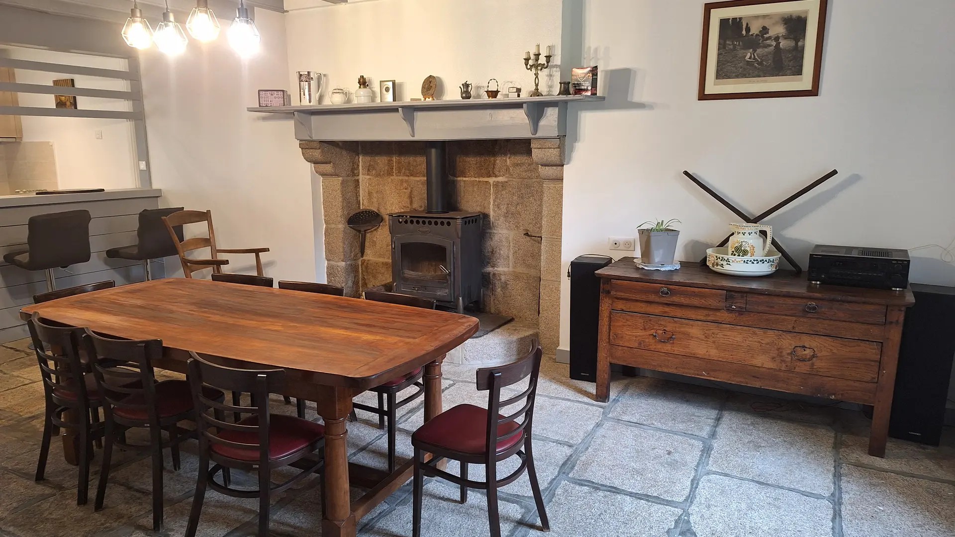 salle à manger sur cuisine ouverte