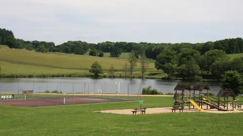 Etang de pêche de 'Montréal' à Saint Germain Les Belles_2