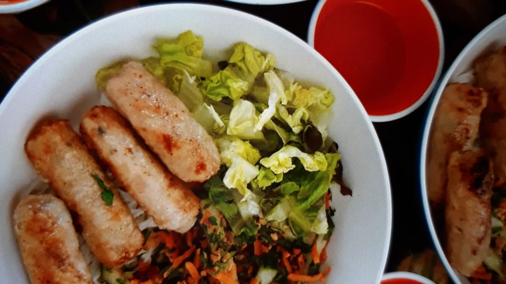 la salade vietnamienne aux nems poulet