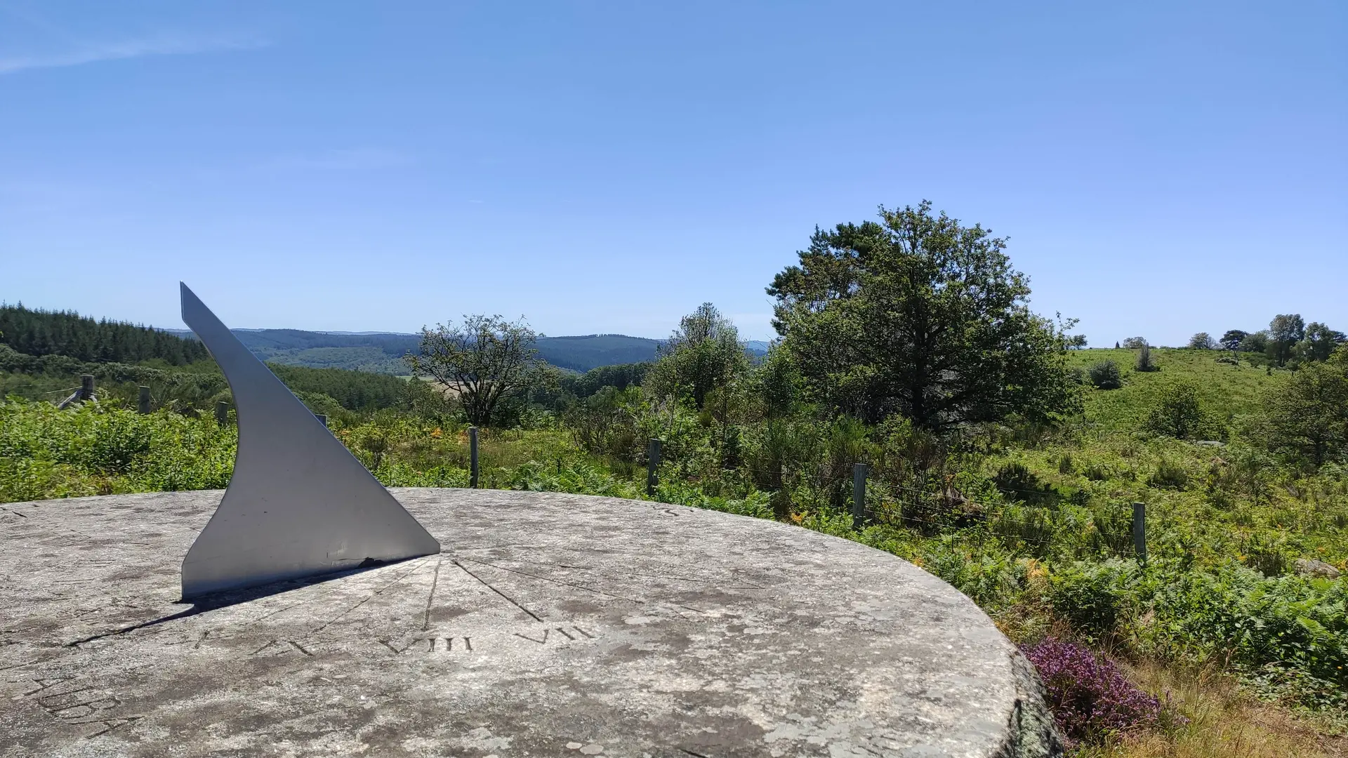 Beaumont-du-Lac - Autour du Bois de Crozat