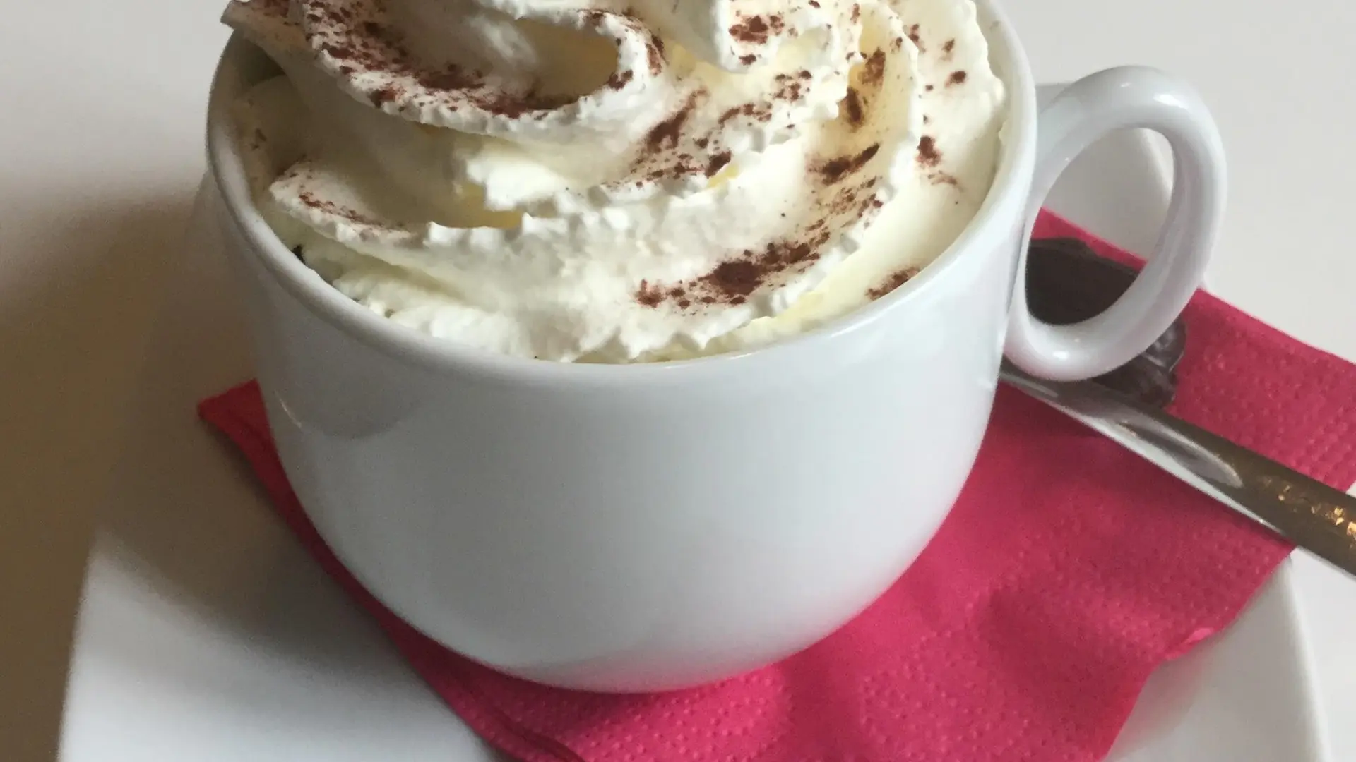 Chocolat chaud à la Chocolaterie - salon de thé Coignac