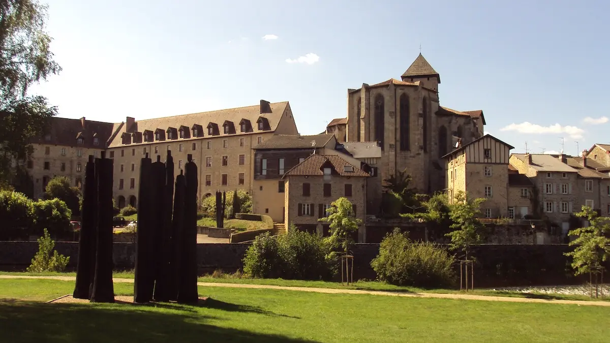 Collégiale et Pré Lanaud - Eymoutiers - (c)Pays Monts et Barrages