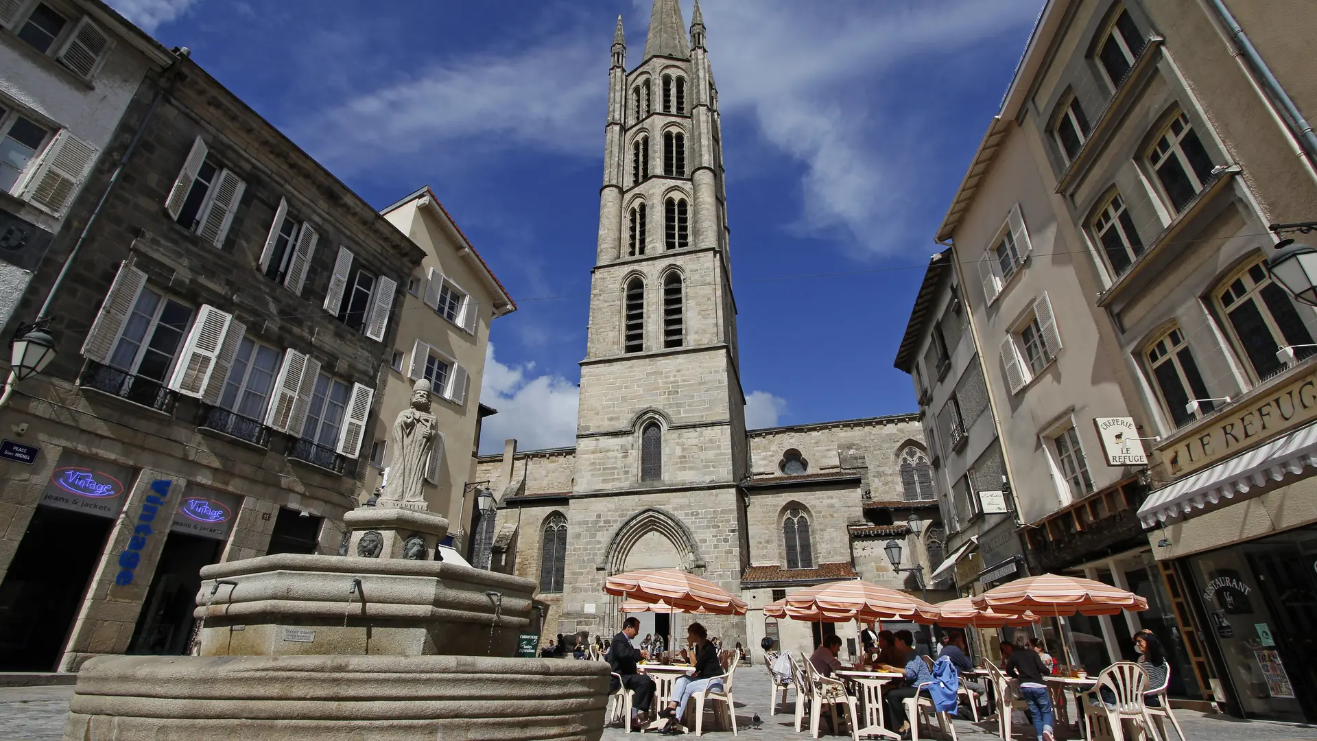 Place Saint Michel des Lions