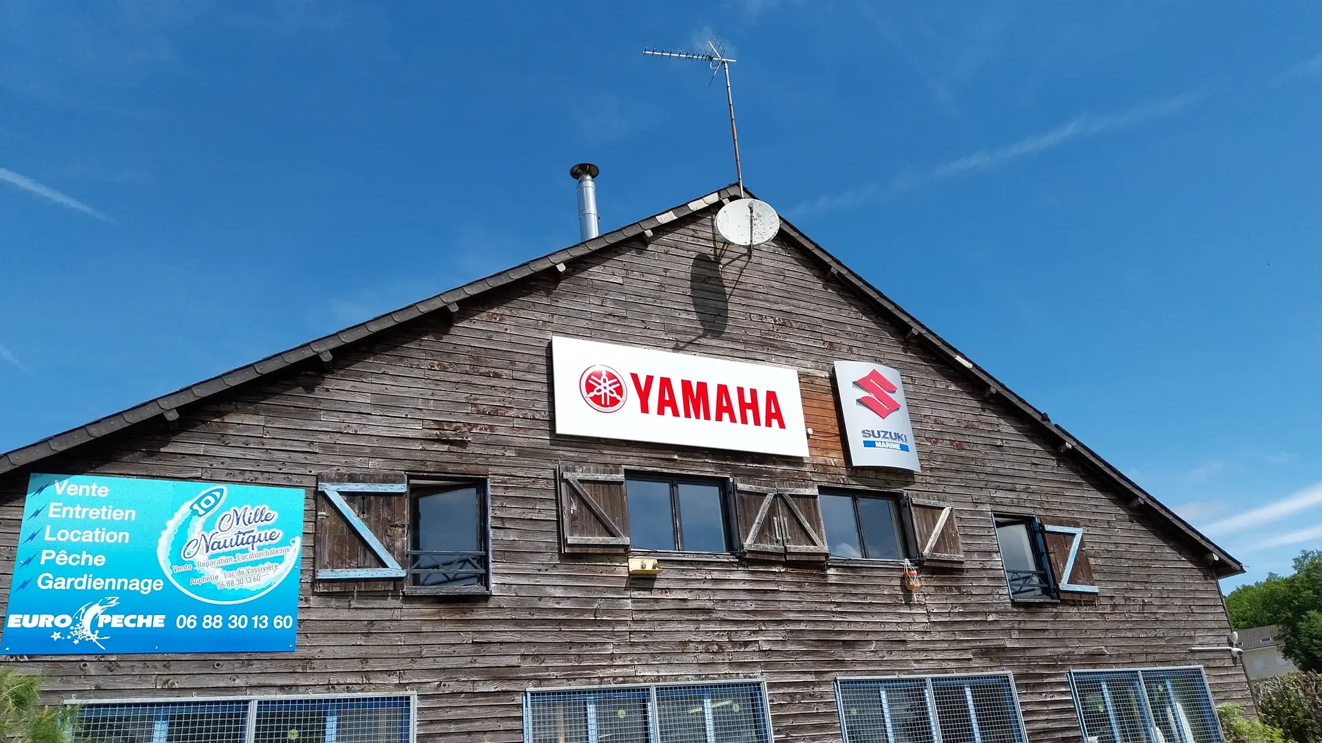 ENSEIGNE YAMAHA JOUR