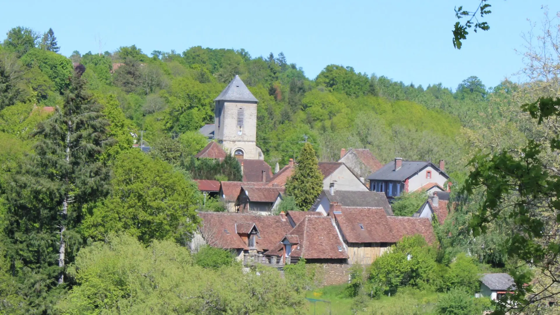 Eglise Saint Leger Ségur-le-Château OTI Pays de Saint-Yrieix