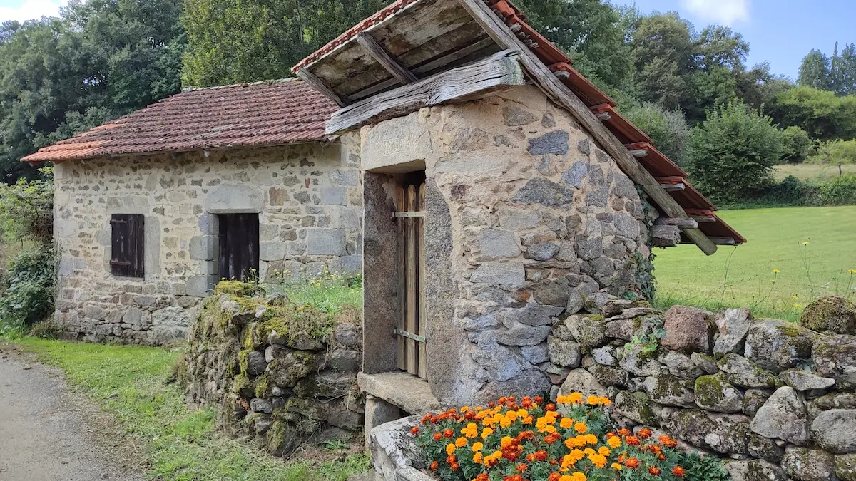 GRPMBL - Petits patrimoines - Villavaleix - Sainte-Anne-Saint-Priest (c) Pays Monts et Barrages