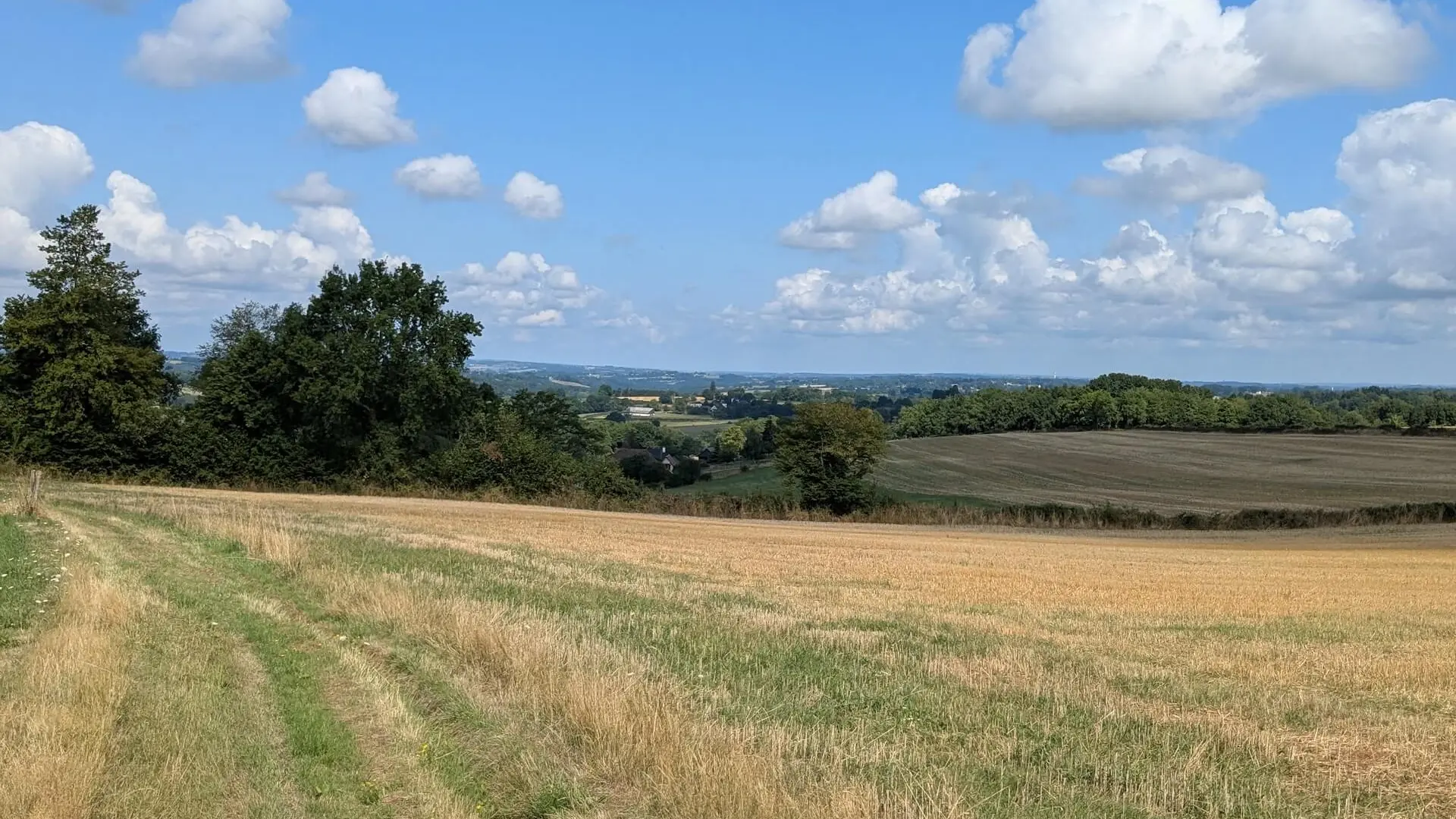 Glanges sentier du Theillaumas vue horizon2