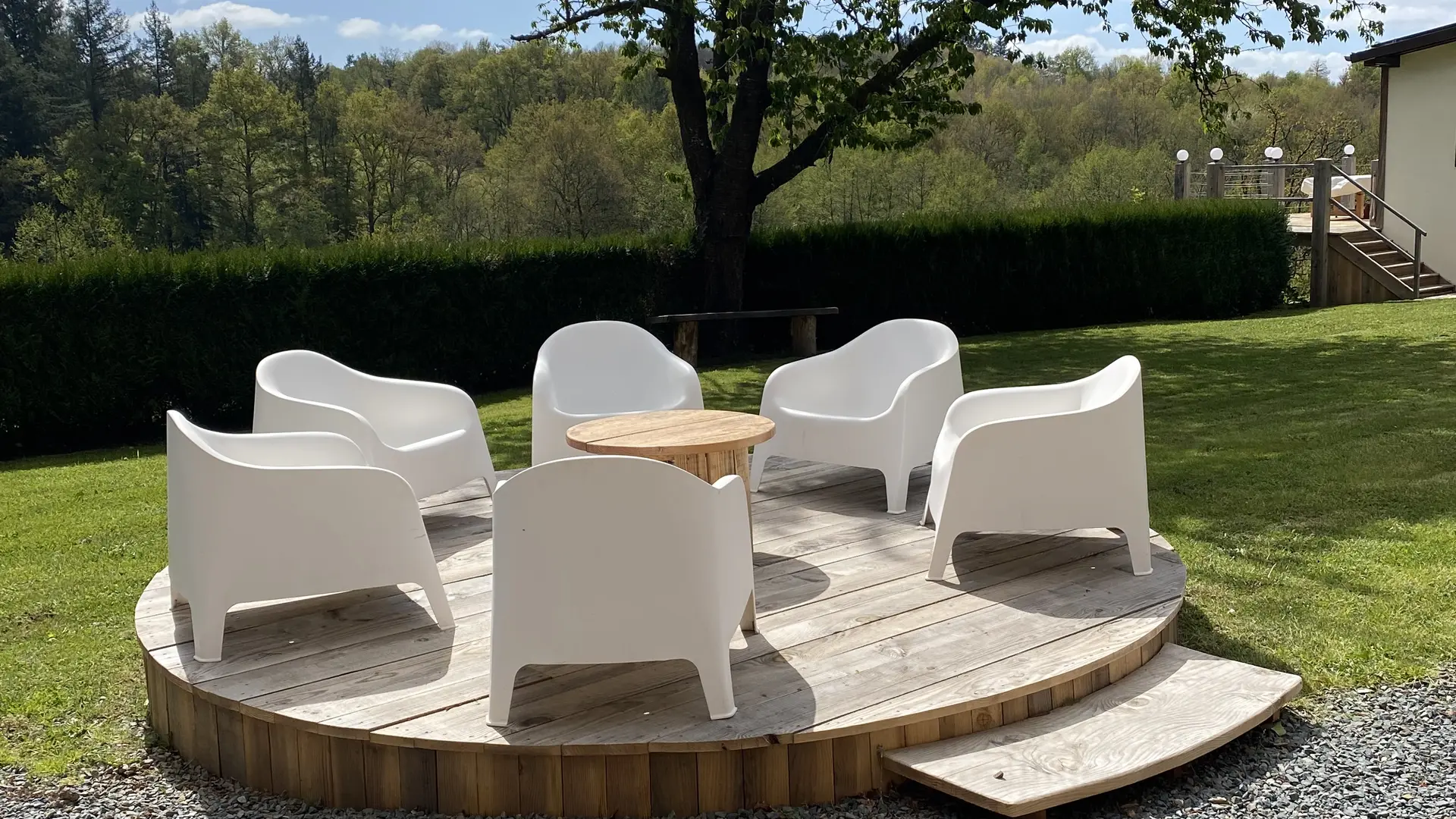 Salon jardin détente veyrinas 43