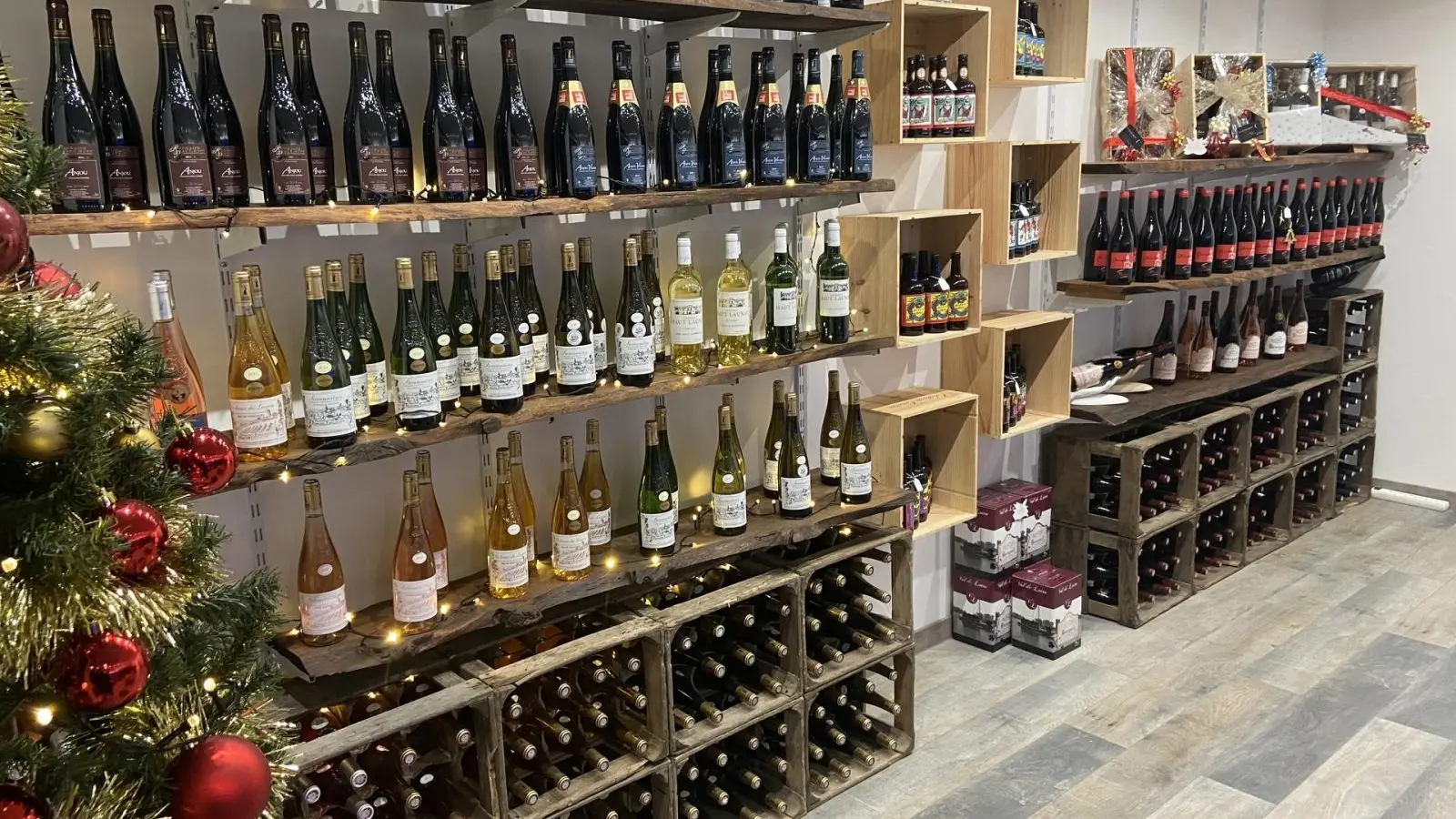 Le caveau vins rouges roses blancs