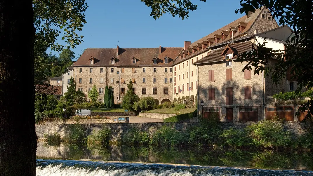 Mairie & collègiale