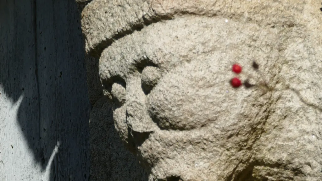Chapiteau d'église, symbole de sérénité