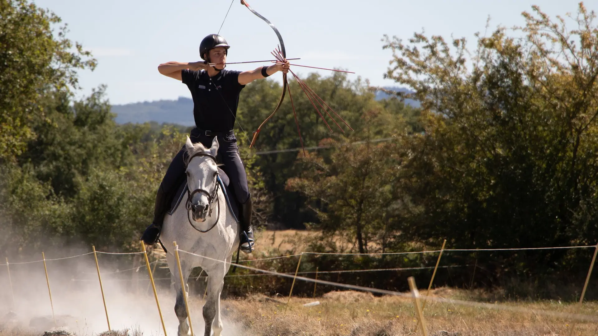 archer qui tire une fleche