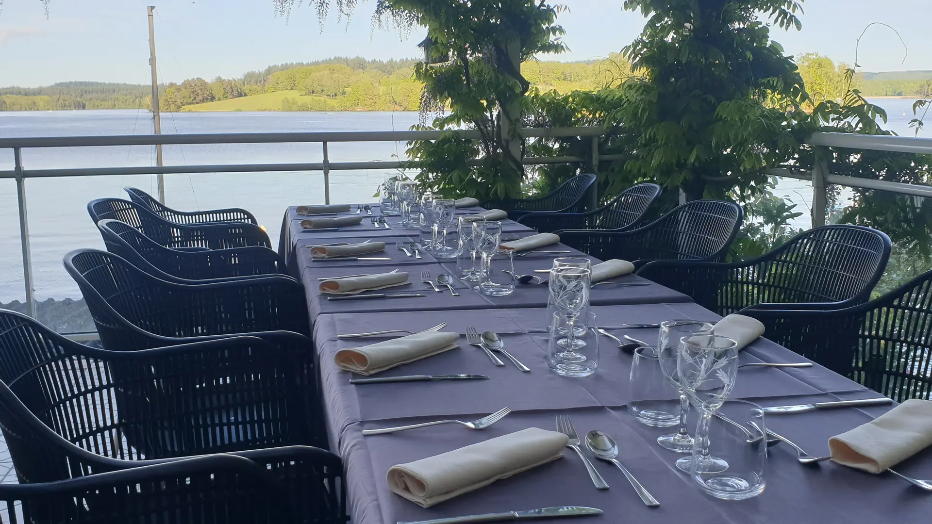 Terrasse restaurant M E Delvaux, La Caravelle de  Vassiviere