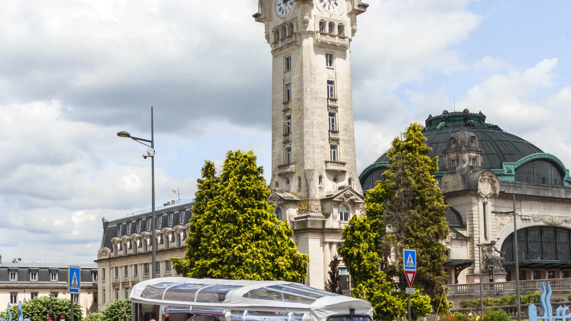 Tuk tuk devant la gare Limoges-Bénédictins ©Anne-Sophie Dubreuil  (7)