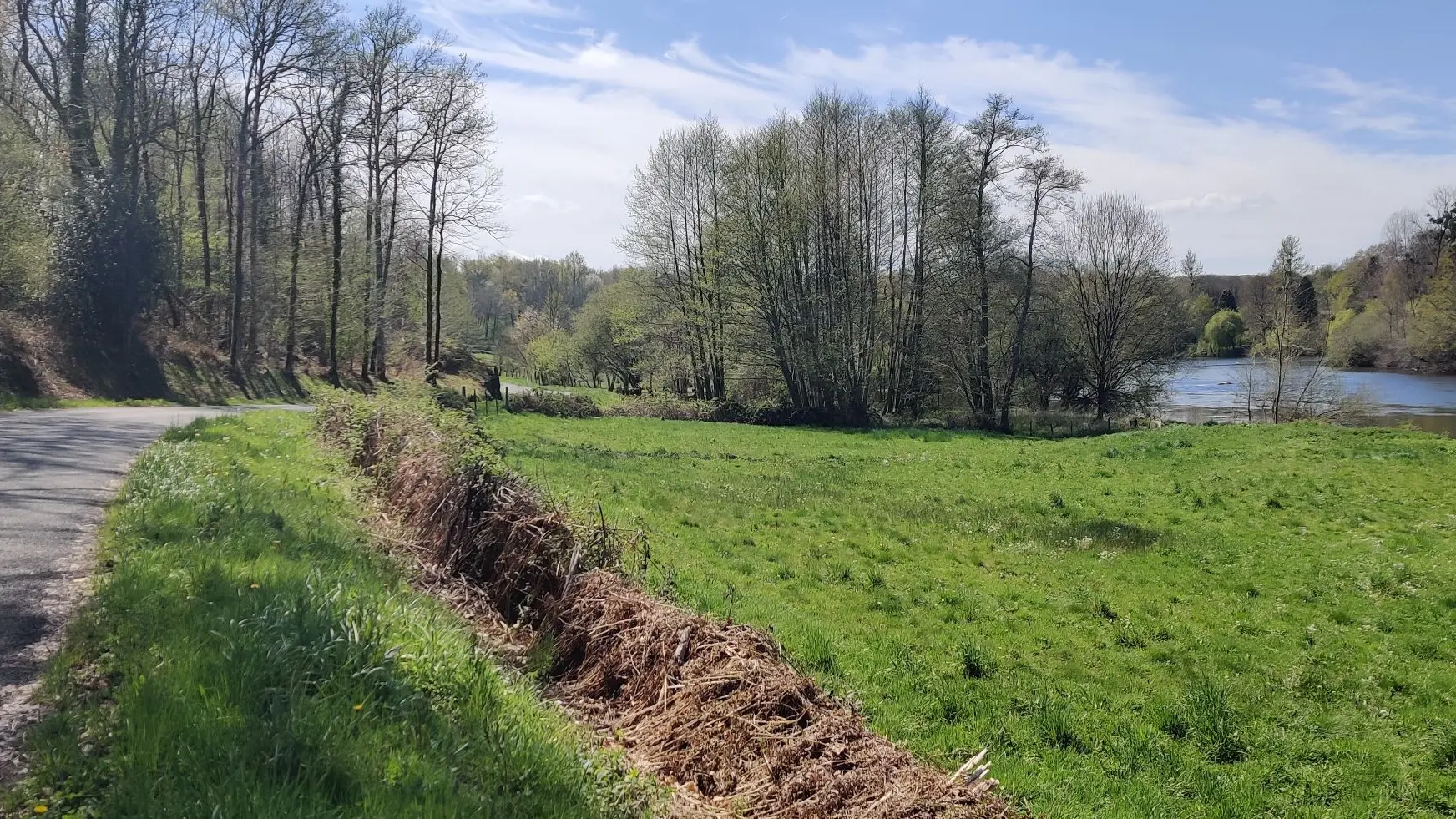 Vélo_bord_de_vienne_Saint-Martin-de-Jussac_poltourisme