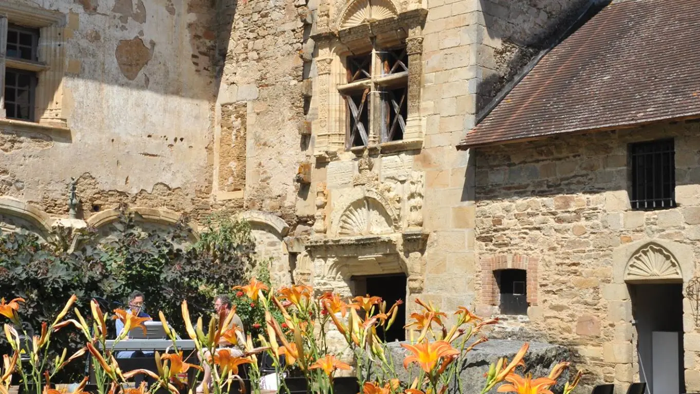 les saisons du vieux château