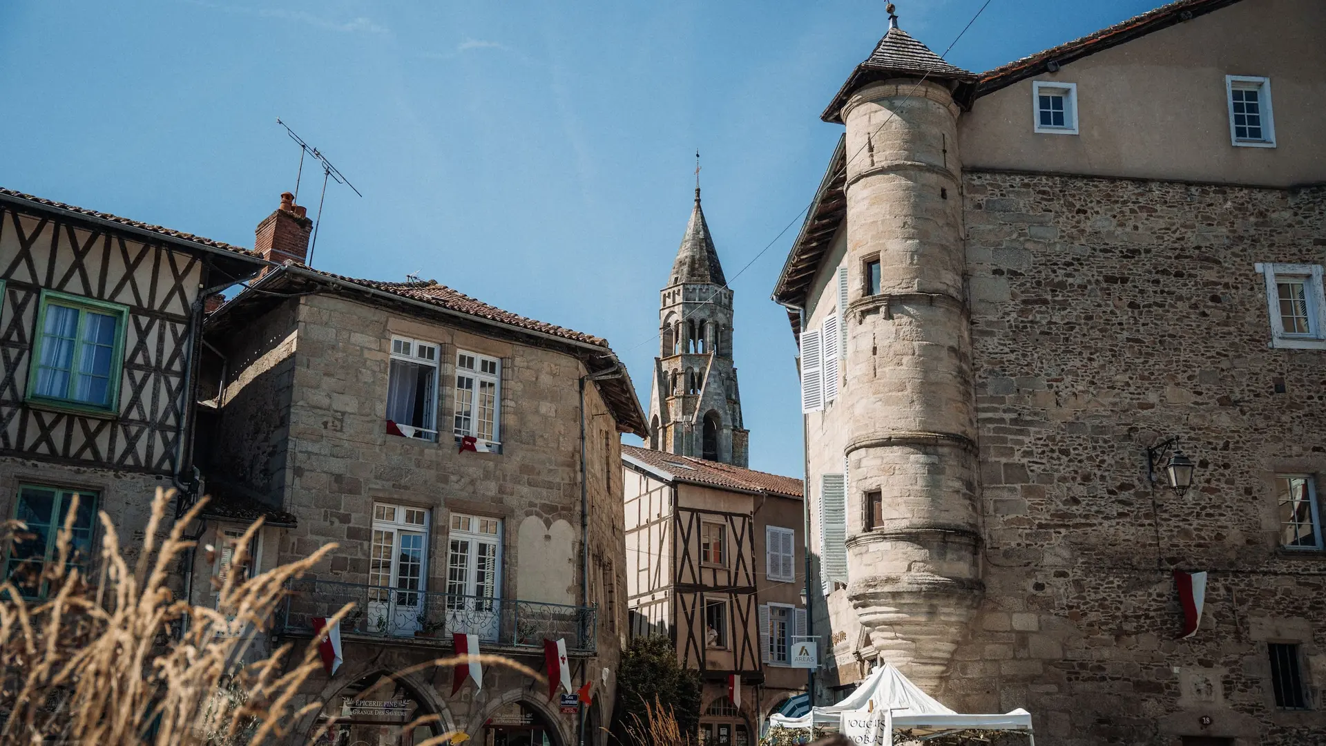 Visiter la cité médiévale de Saint-Léonard de Noblat et sa collégiale classée à l'UNESCO