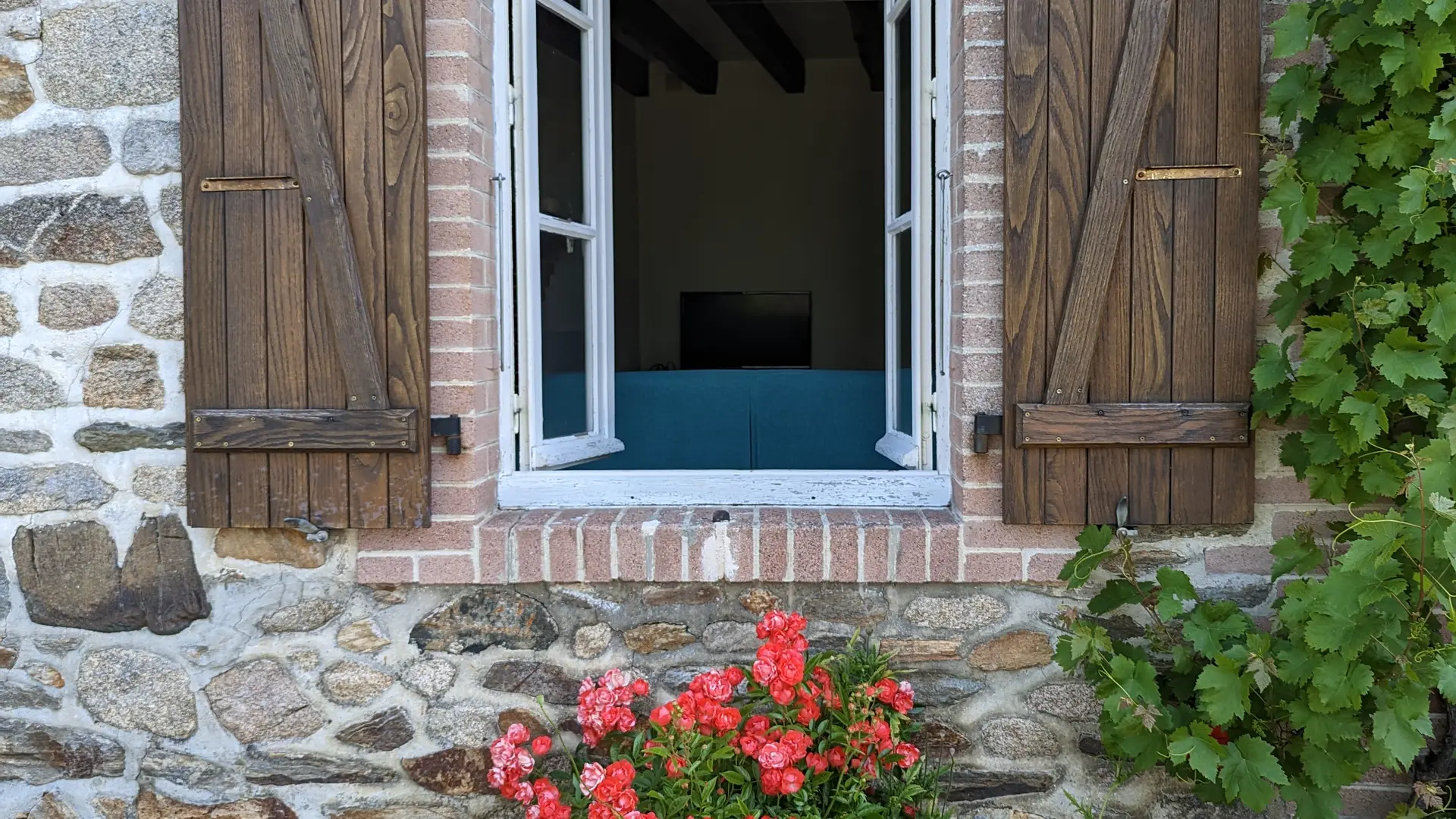 Vue extérieur de la Ferme de la Chevêche - Gîte des Monts d'Ambazac en Limousin