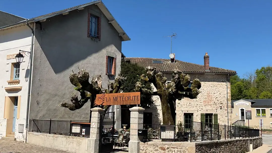 Bar-restaurant la Météorite à Rochechouart