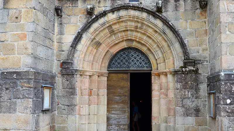 eglise-saint-priest-ligoure