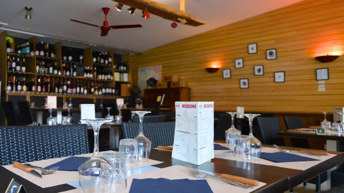 salle-restaurant-le-bistrot-saint-jean_1