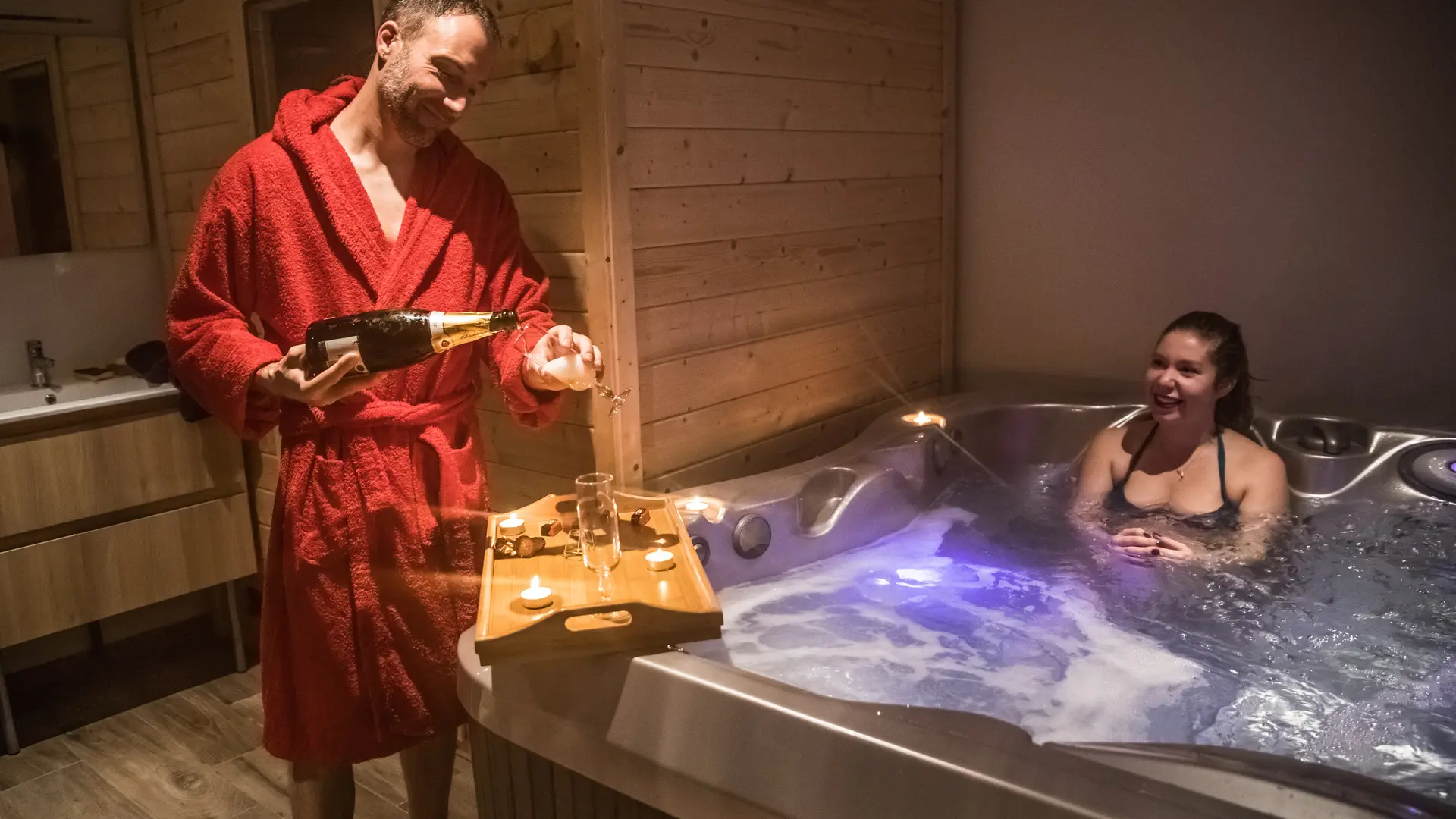 Hébergement couple jacuzzi, spa - Saint-Junien