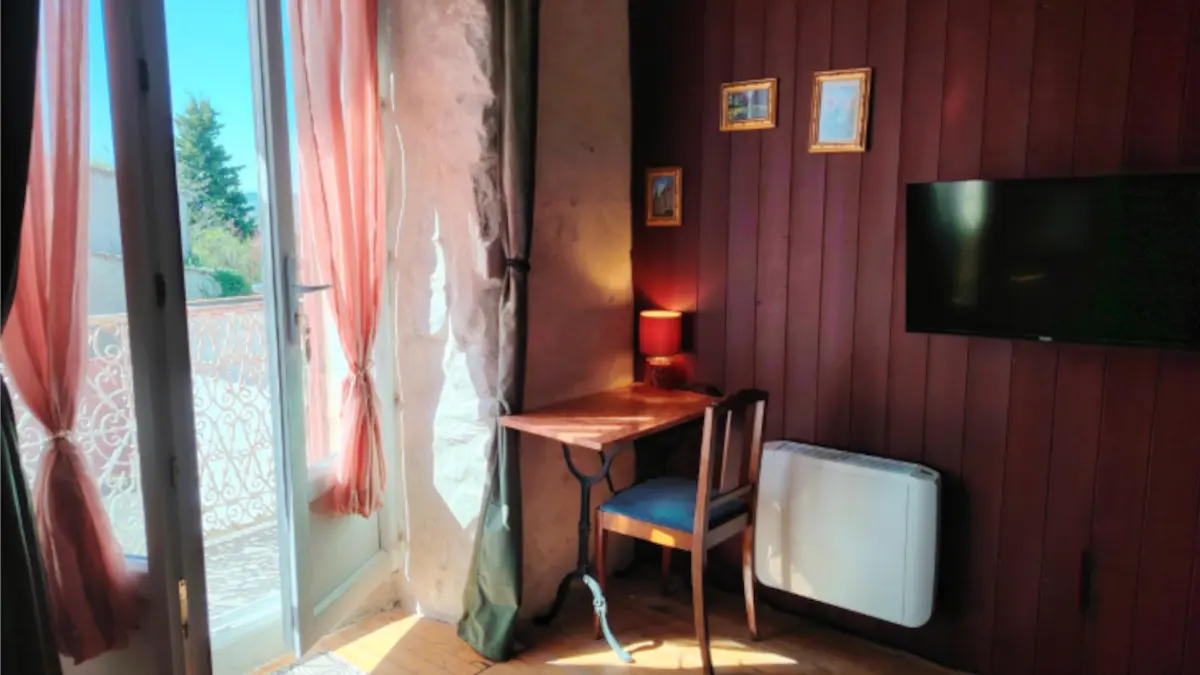 LES CHAMBRES POSTALES