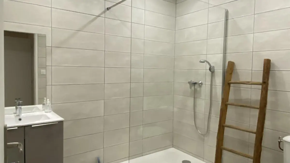 11G900377 Vigneronne - Chambre Autan_4