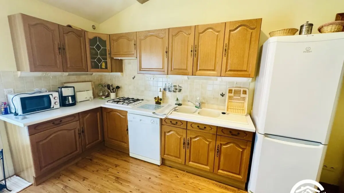 11G1578 - Coté colline_10