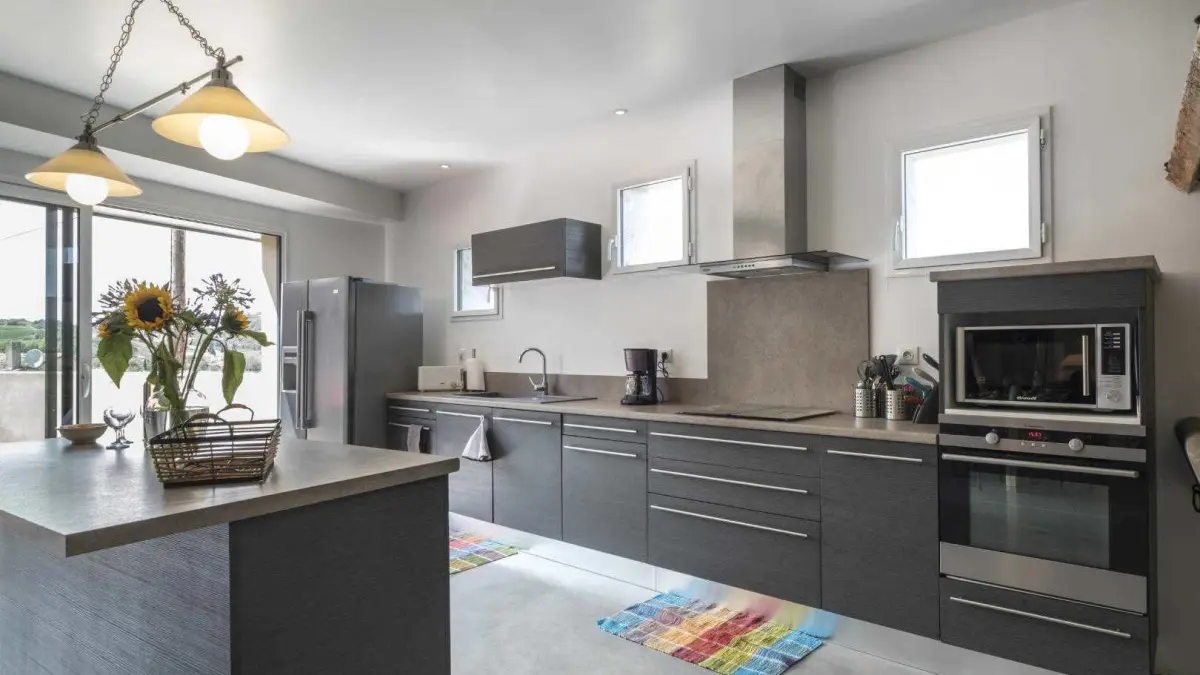 11G2688 - La Petite Cave de Lami_3