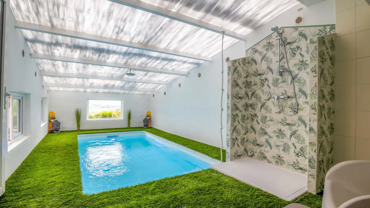 11G3204 - Le Chalet Romance_7