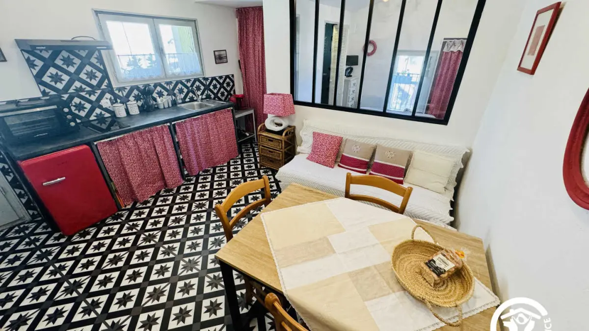 11G3276 - Le Balcon_10