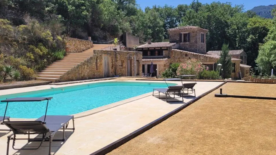 11G3316 - La Bergerie du Razes_1