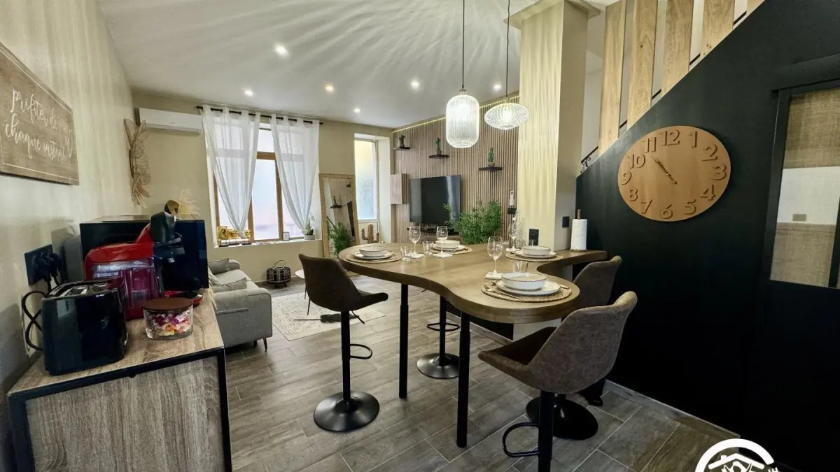 11G3460 - La Divine_4