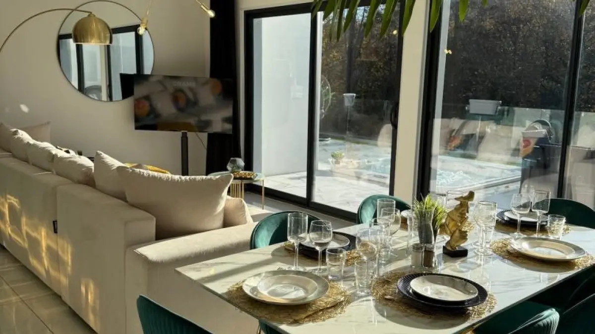 11G3518 - La Discrète_4