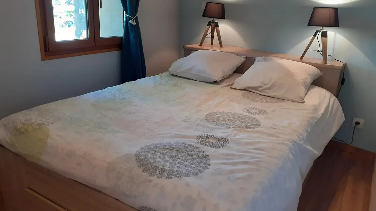 2.Gite des Hirondelles__Cubières Sur Cinoble_Chambre (1)