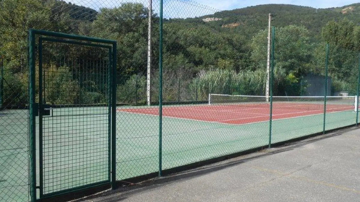 tennis accès gratuit et illimité