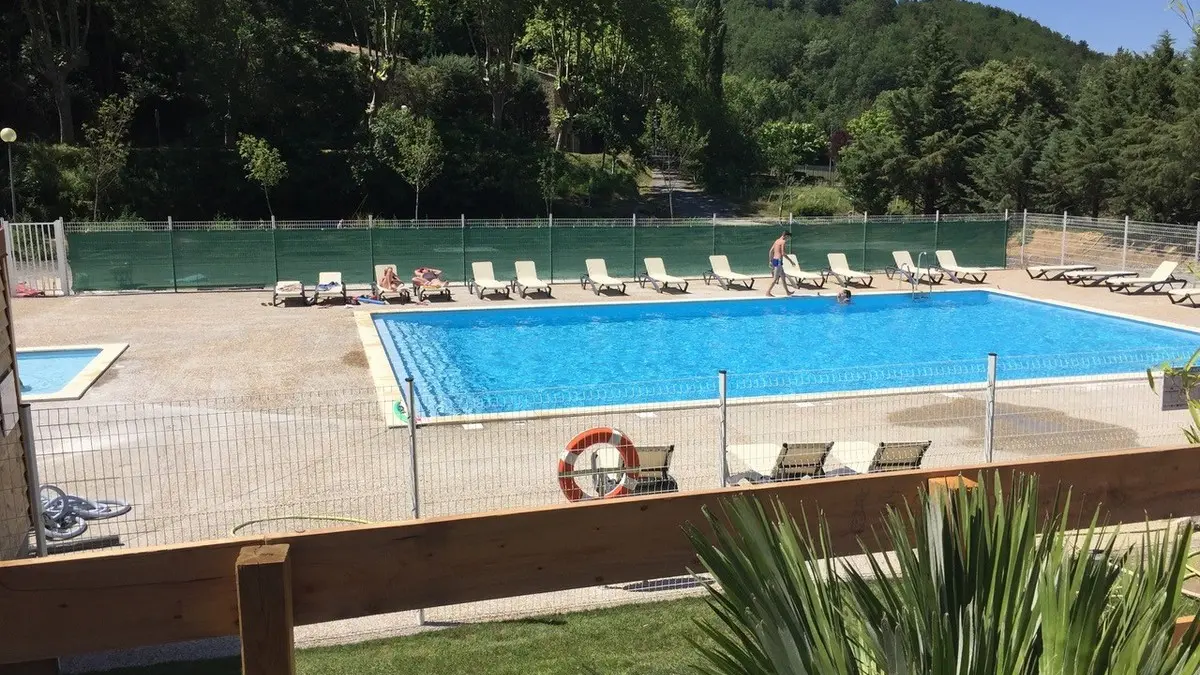 CAMPING LA BERNEDE Piscine