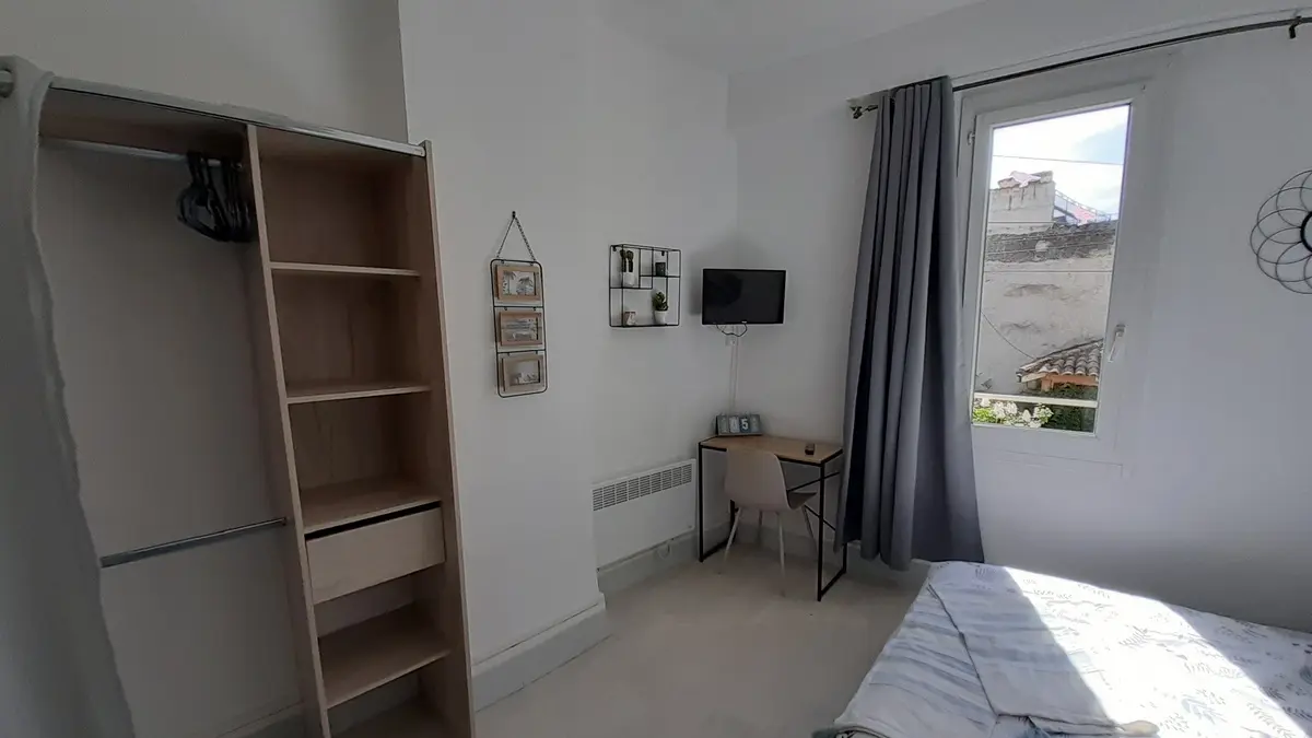 AGRÉABLE MINI-MAISON LIMOUXINE