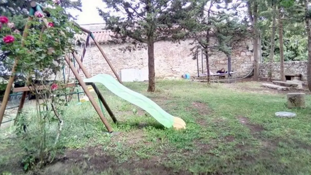 Esceuillens - LAFFONT - Gite du Mehnir aire de jeux (17)