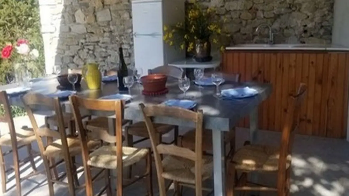 Esceuillens - LAFFONT - Gite du Mehnir cuisine d'été (26)