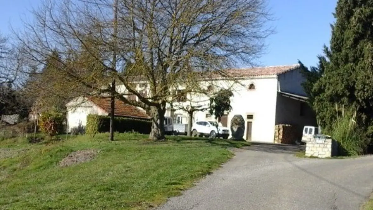 Esceuillens - LAFFONT - Gite du Mehnir entrée du gîte (21)