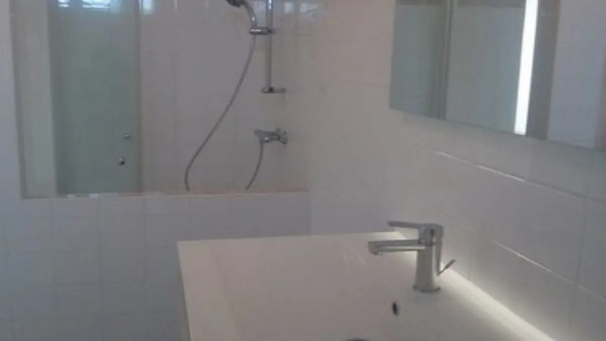 Esceuillens - LAFFONT - Gite du Mehnir salle de bains 2 (1)BIS