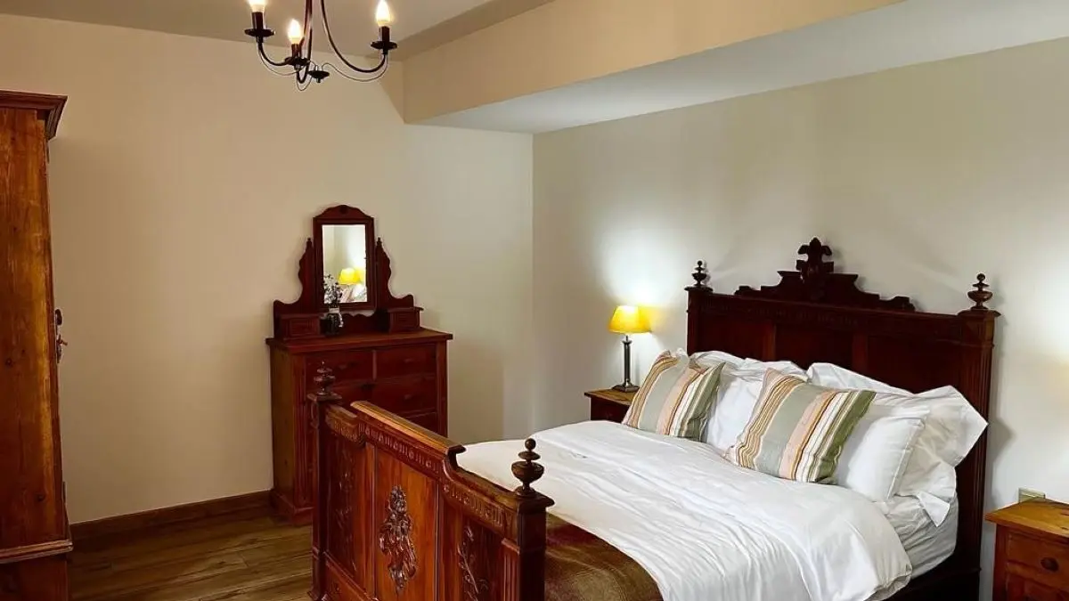 French inspired bedroom 2