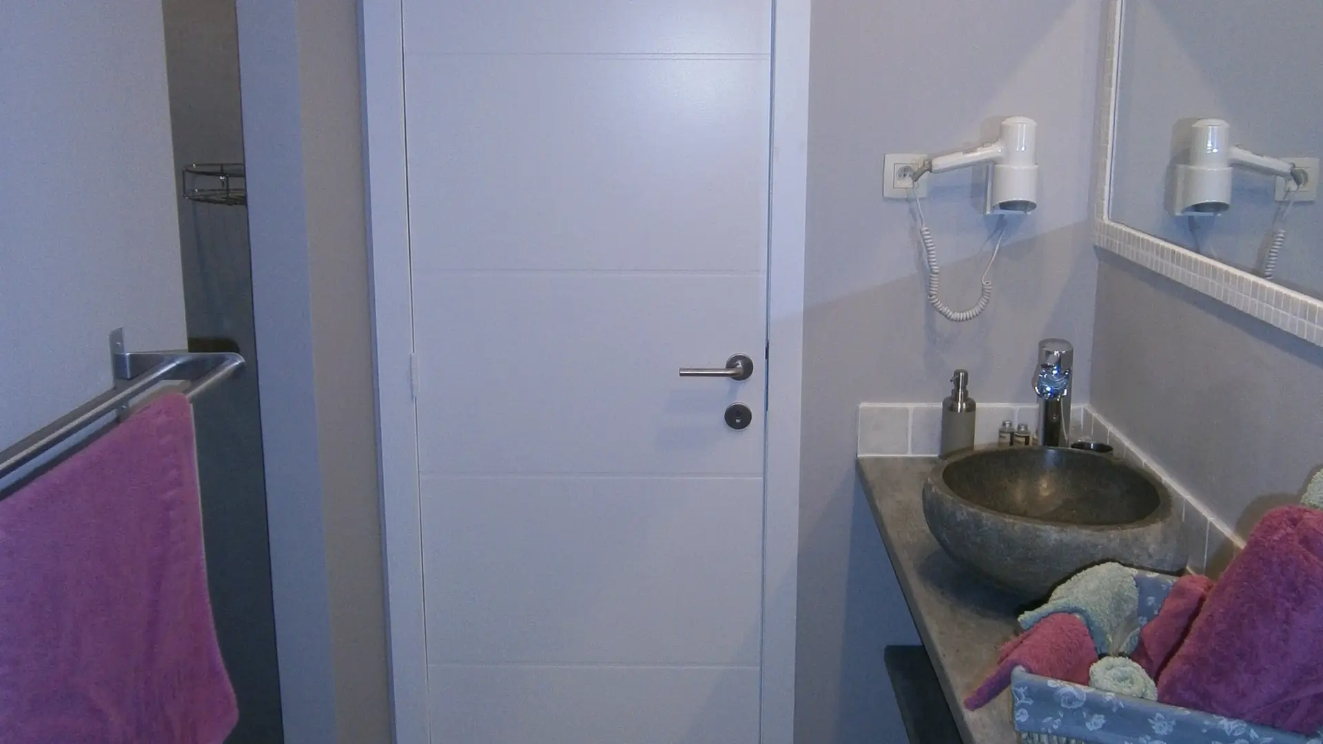 Gîte Les Oliviers SDB 1