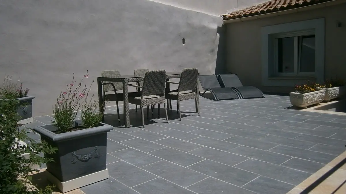 Gîtes Les Platanes terrasse