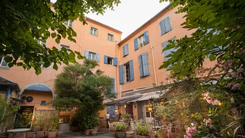 Grand hotel Moderne et pigeon-Limoux_18