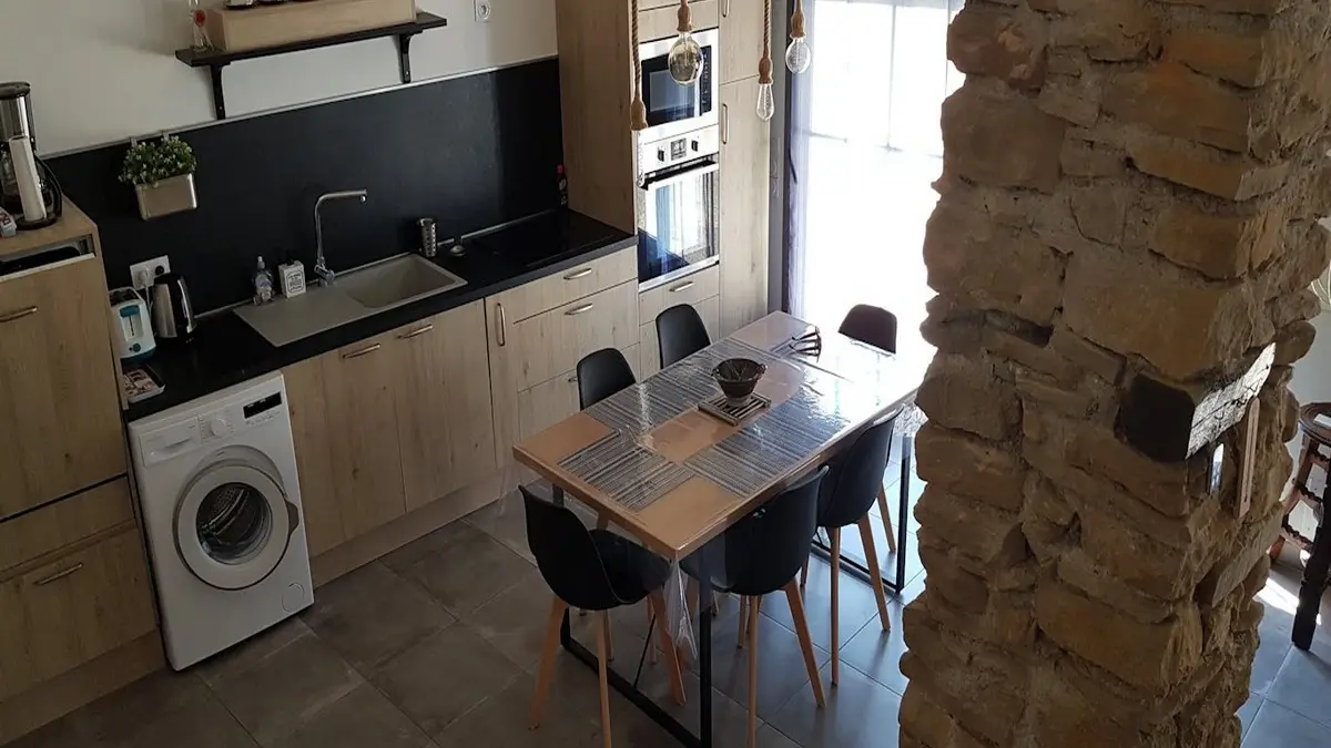 HLO - COUSTAUSSA - TOURNIER - vue sur la cuisine