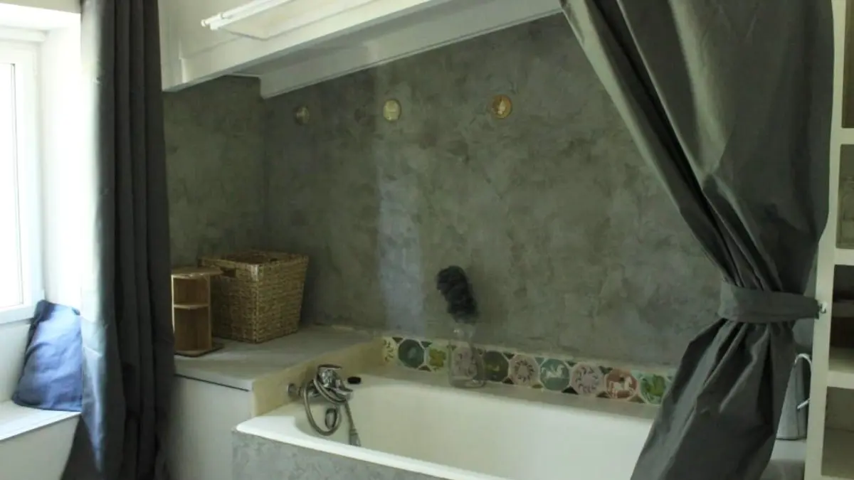 HLO - LIMOUX - CH Carliqui - salle de bain 2